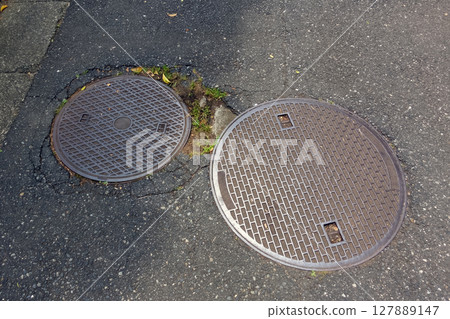 光影中的兩個沙井 127889147