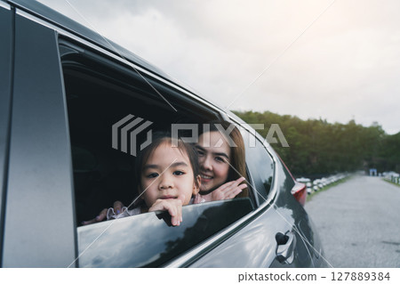 Summer vacation happy mother and daughter having fun. The concept of family on vacation and travel. 127889384