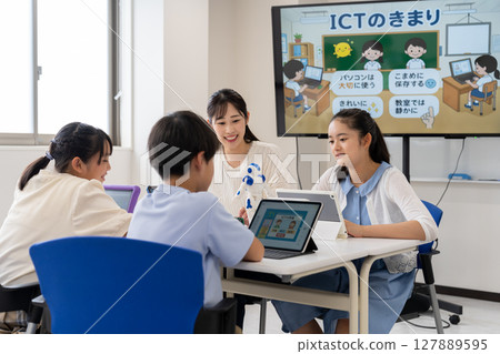 ICT classes for elementary school students ICT classes for elementary school students 127889595