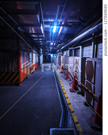 施工現場在午夜 127889680