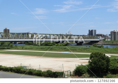 小岩石街景 127892166