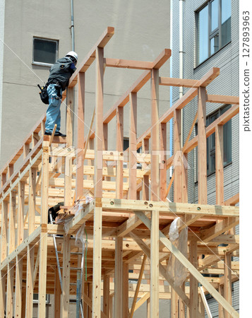 木屋建造工程 127893963