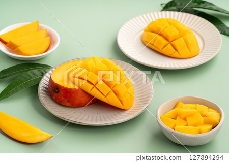 芒果 陽光 水果 台灣 Taiwan fruit mango マンゴー 芒果 陽光 水果 台灣 Taiwan fruit mango マンゴー 127894294