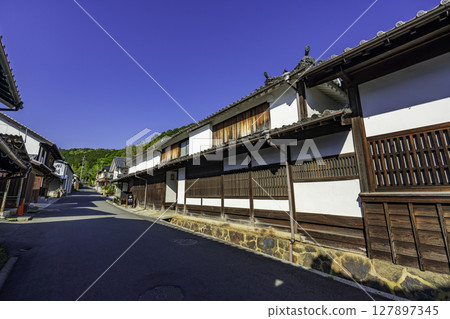 愛媛郡西予市池田屋西予宇野町街景 127897345