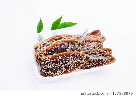 Packaged dried fish with mirin 127898976