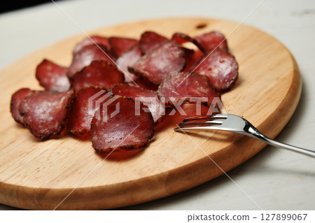 salami 127899067