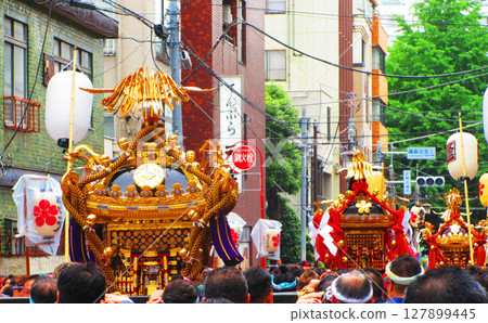 Scenes from the 2025 Yushima Tenjin Shrine Annual Festival 127899445