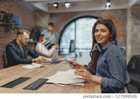 Effective Team Collaboration in the Modern Workspace Environment for Optimal Outcomes Effective Team Collaboration in the Modern Workspace Environment for Optimal Outcomes 127899509