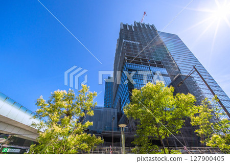 Tokyo cityscape in Japan - Redevelopment of Hamamatsucho Station. Construction of the new World Trade Center Building and terminal building, etc. 127900405