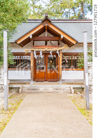 津都神社，創建於織染傳說之地（寬織姬和吳織姬），參拜殿，西宮市津都西口町 127901719