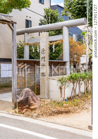 Tsuto Shrine, founded in the land of weaving and dyeing legends (Kan Orihime and Kure Orihime), Torii gate, Tsuto Nishiguchicho, Nishinomiya City 127901727