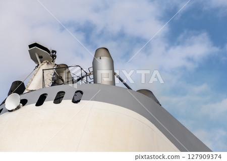 [Tokyo Kyushu Ferry Funnel bound for Mayu Shinmoji] 127909374