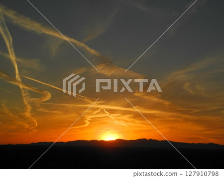 The setting sunset The setting sunset 127910798