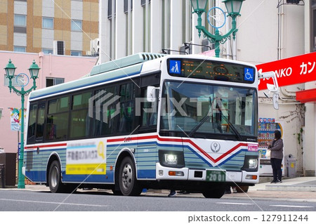 路線巴士：八戶市內運行的八戶市巴士 127911244