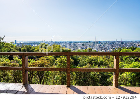 從樽坂公園和宇都山綠色展望台眺望四日市市 127912294