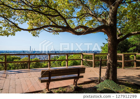 從樽坂公園和宇都山綠色展望台眺望四日市市 127912299