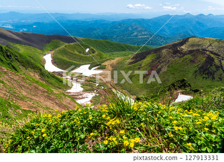 Climbing Mount Akita in early summer 127913331