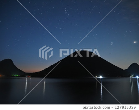 Mount Haruna as the light begins to turn white on a summer night (20250629031014) Mount Haruna as the light begins to turn white on a summer night (20250629031014) 127913359