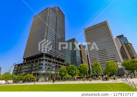Tokyo Chiyoda Ward Marunouchi cityscape Shin-Marunouchi Building 127913717