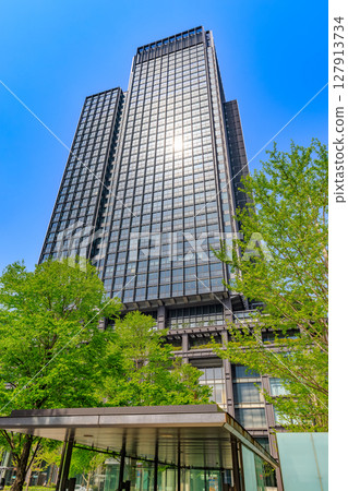Tokyo Chiyoda Ward Marunouchi cityscape Shin-Marunouchi Building 127913734