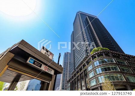Tokyo Chiyoda Ward Marunouchi cityscape Shin-Marunouchi Building 127913740