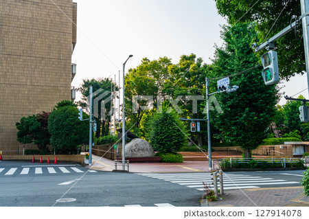 八王子市清晨 127914078