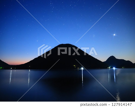 Mount Haruna and Venus at dawn (afps20250629031532) Mount Haruna and Venus at dawn (afps20250629031532) 127914147