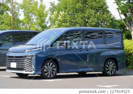 中型小型貨車 127914525