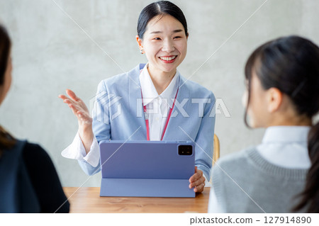 Three-way interview school Three-way interview school 127914890