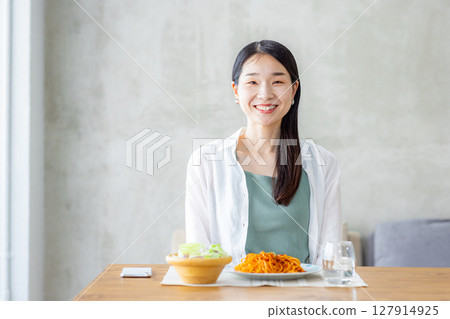 吃的女人 127914925