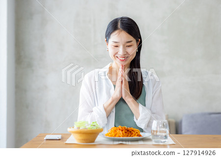 吃的女人 127914926