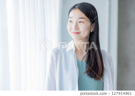 做皮膚護理的中年婦女 127914961