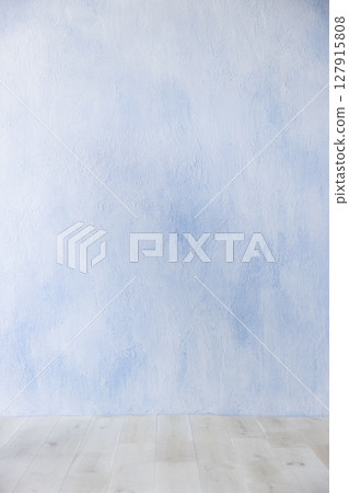 The wall of a room where light shines in The wall of a room where light shines in 127915808