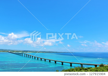Okinawa Miyakojima Summer blue sky and Kurima Bridge 127915904