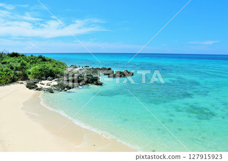 Okinawa Miyakojima blue sky and sea Okinawa Miyakojima blue sky and sea 127915923