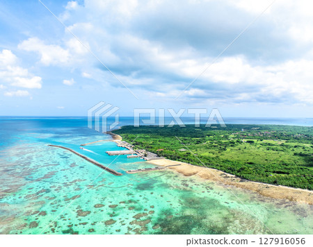 Taketomi Island, Taketomi East Port (Taketomi Town, Okinawa Prefecture) 127916056