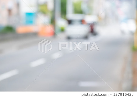 道路和城鎮景觀的模糊背景 127916423