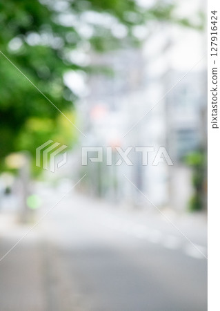 Blurred background of roads and townscape 127916424