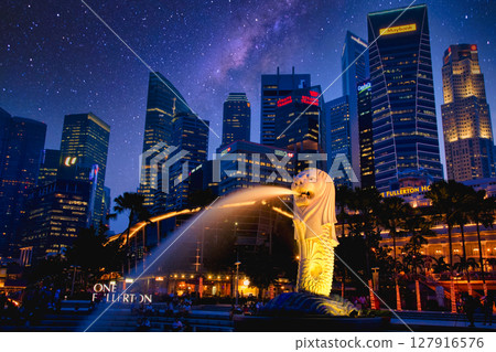 新加坡美麗的夜景 新加坡美麗的夜景 127916576