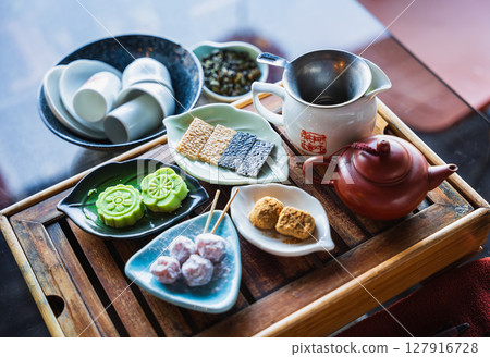 九份阿妹茶館的茶和甜點 127916728