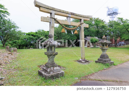 Amarubesaki Lighthouse (Misaki Lighthouse) (Kami Town, Hyogo Prefecture) 127916750