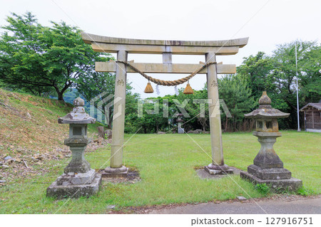 Amarubesaki Lighthouse (Misaki Lighthouse) (Kami Town, Hyogo Prefecture) 127916751