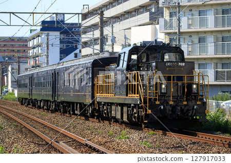 SL人吉號（JR九州）的DD200型柴油機車和50係客車 127917033