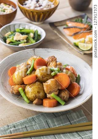 肉和土豆 肉和土豆 127917373