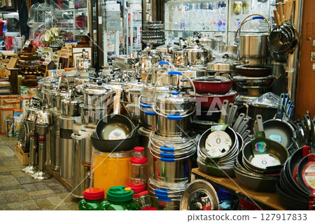 Busan open-air market 127917833