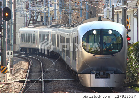 西武池袋線特急秩父（001系列車：池袋⇔飯能～西武秩父） 127918537