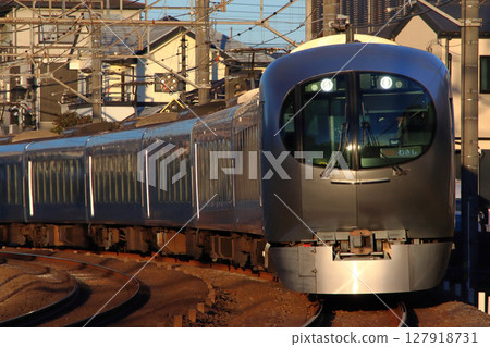 西武池袋線特急武藏（001系列車：池袋⇔飯能） 127918731