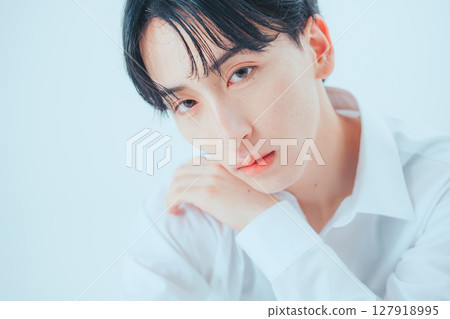 穿出透明感－韓式男士妝容寫真 127918995