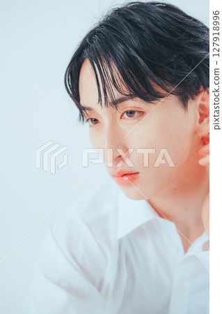 穿出透明感－韓式男士妝容寫真 127918996