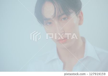 Korean-style men's portrait with an air of ennui Korean-style men's portrait with an air of ennui 127919159
